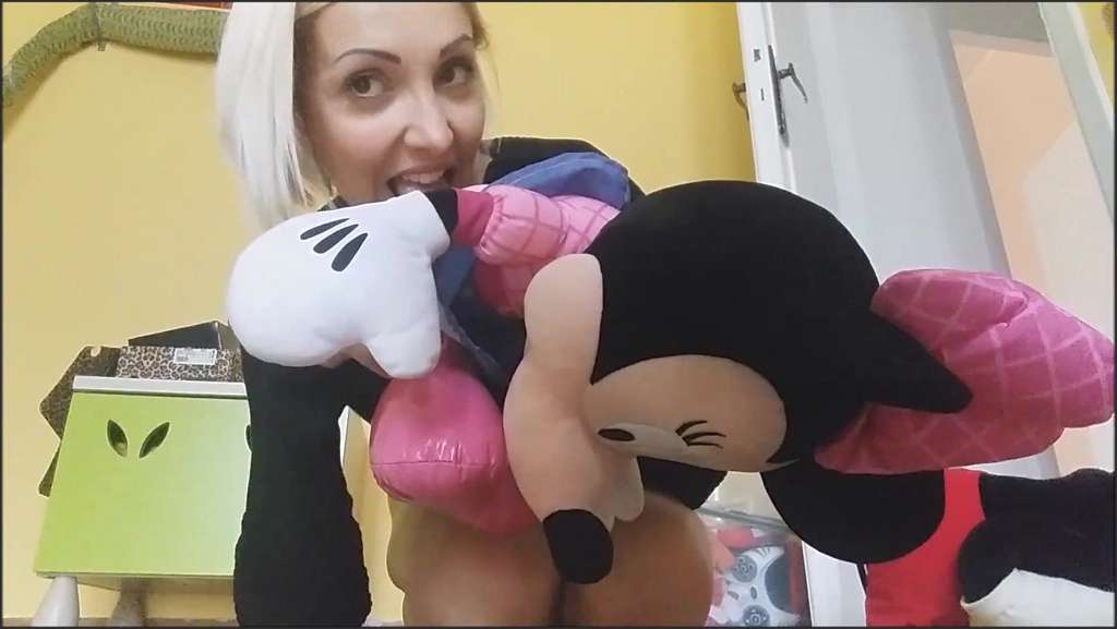 Chantal Channel Zara Mendes abgeschleppt von jungem Mann Bodo zum Userdate