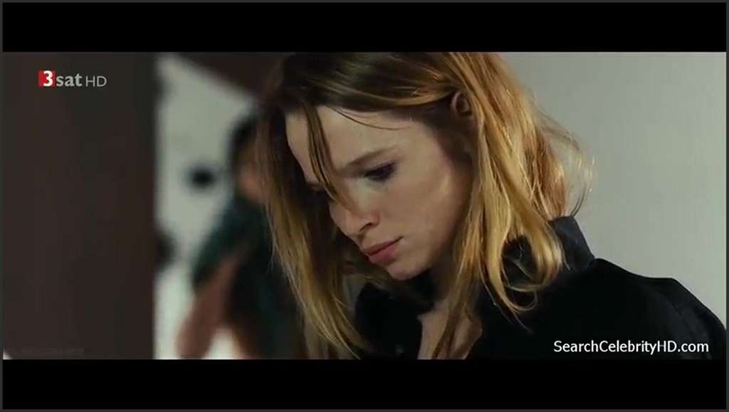 Karoline Herfurth gibt Fickmassage mit Happy End