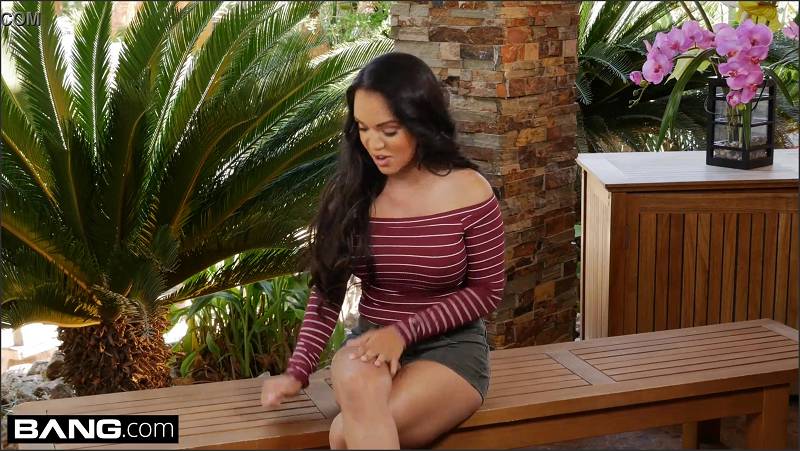 Erica Mena-Schlampen ficken sich gegenseitig mit XXL-Spielzeugen