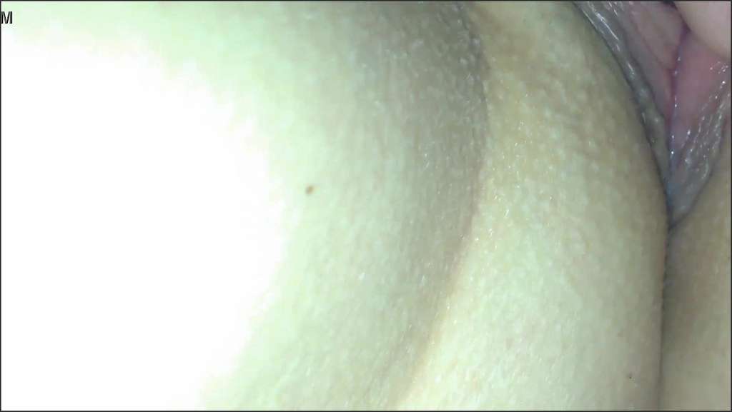 Lea Pietsch ihren Slip für den Schwanz ihres Stiefbruders zur Seite