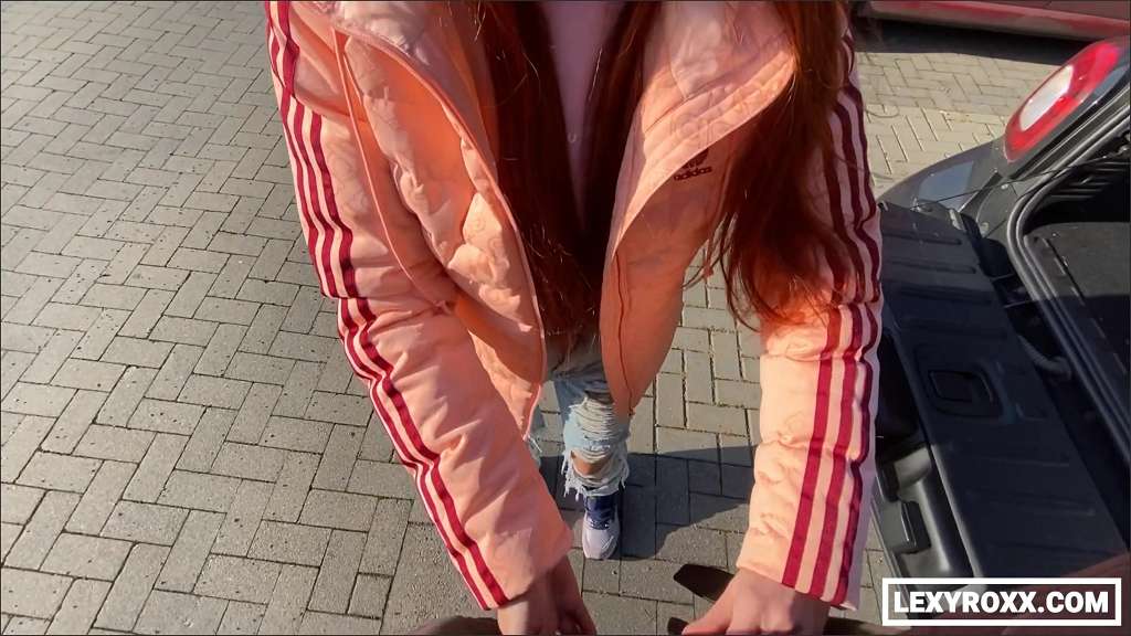 Lexy Roxx Grand ist achtzehn Jahre alt