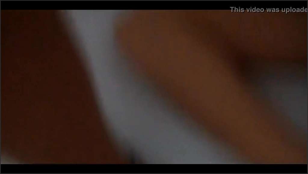 Youngcouple zeigt wie man richtig Schwanz blasen muss