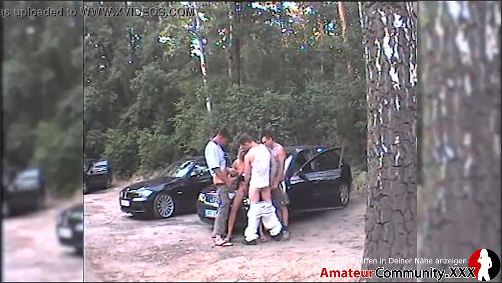 Der Parkplatzsex meiner bisexuellen Freundin