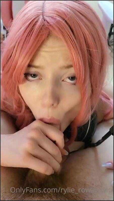 Rylie Rowan Gamer Girl