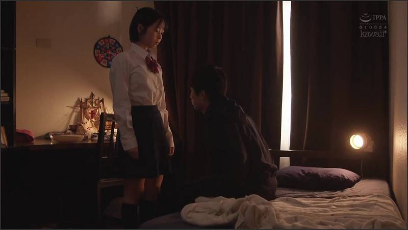 Asia Girl hat Sex mit ihren Stiefbruder