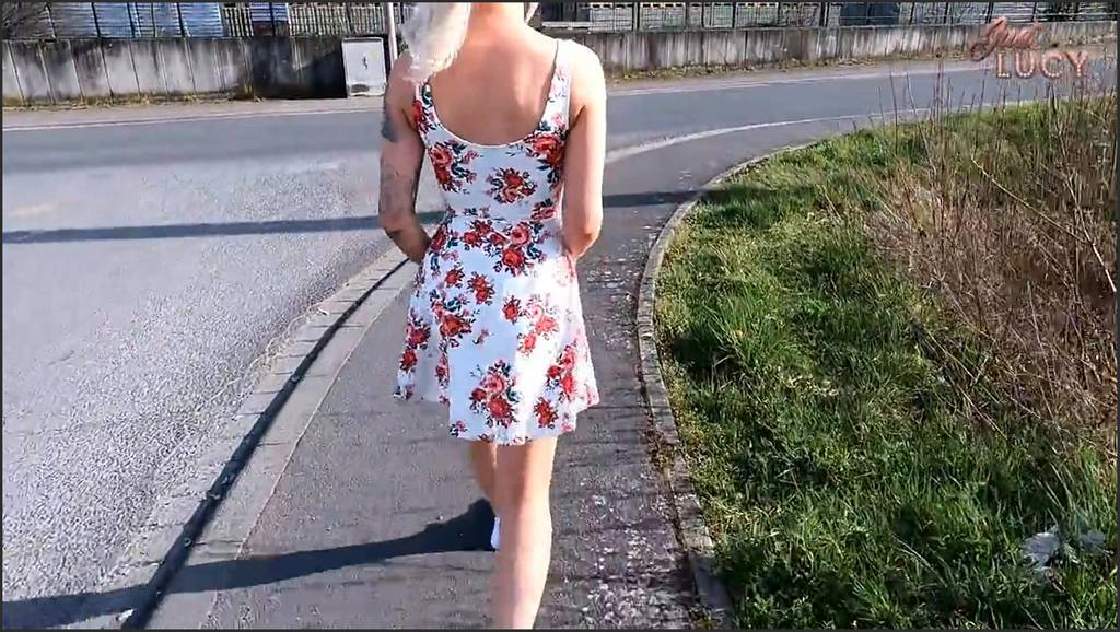 Justlucy Public Temptation Risky & Shaking Orgasm